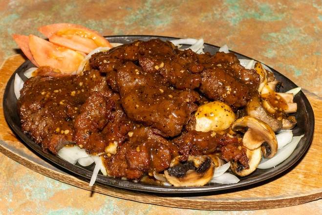 Steak with Black Pepper Teppan (鐵板黑椒牛柳)